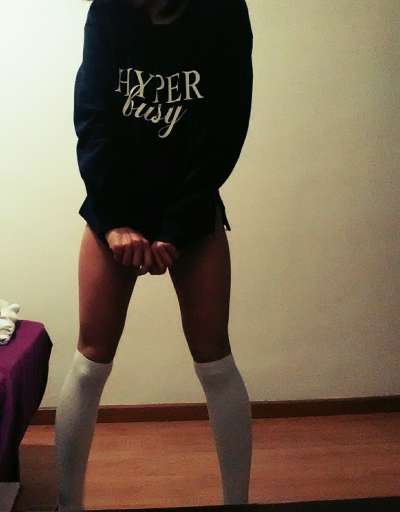 lucia joven delgadita sexy implicada