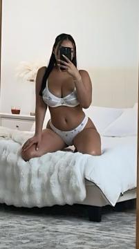 Japonesa colombiana laura guapísima